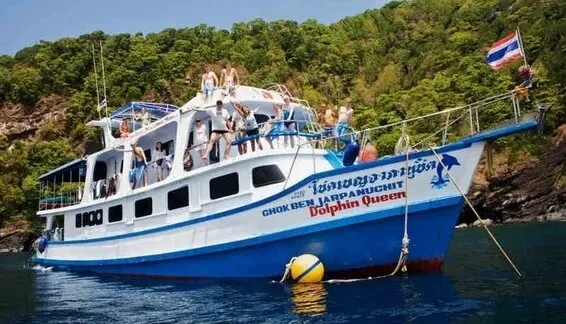 MV Dolphin Queen — фото судна 1